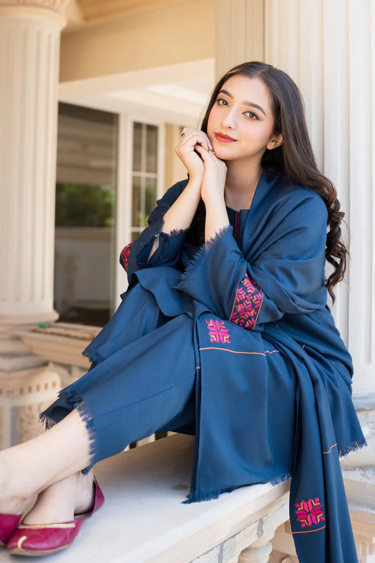 ASLING KHADDAR 3 PIECE FRONT EMBROIDERED PATCH WITH PLAN TROUSER WITH EMBROIDERED SHAWL